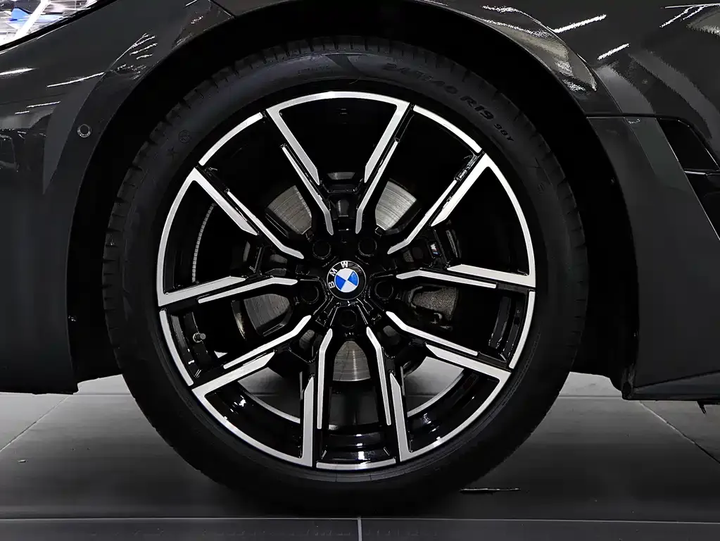 BMW 4 Series 2024 из CN, фото 9