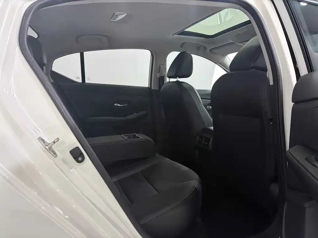 Nissan Sylphy 2022 из CN, фото 9