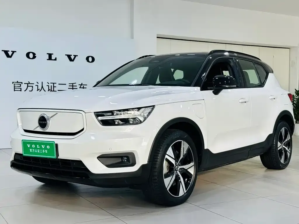 Volvo XC40 NEV — фото 1