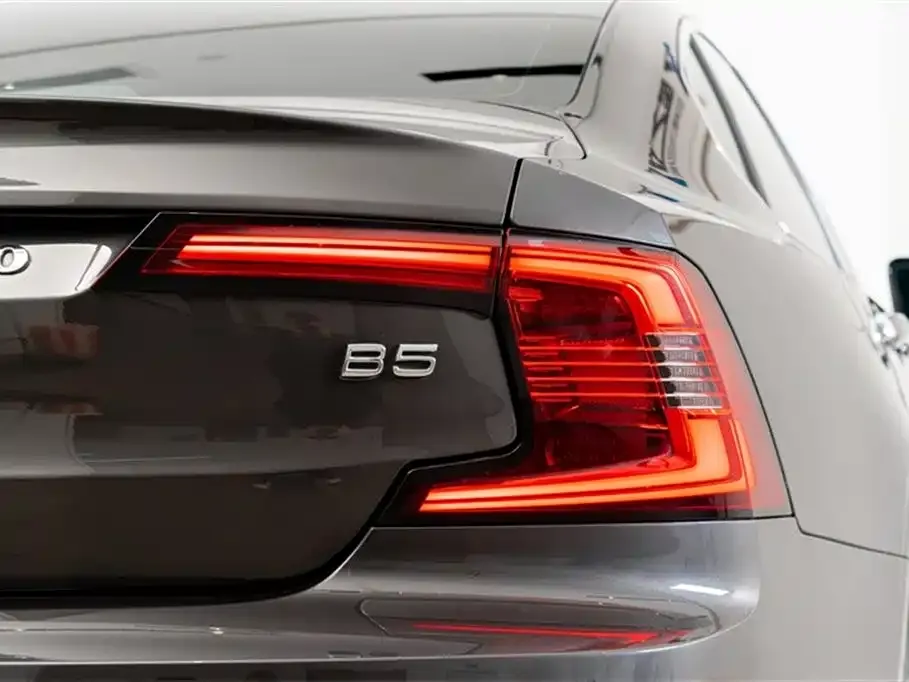 Volvo S90 — фото 10