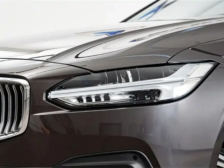 Volvo S90 — фото 3