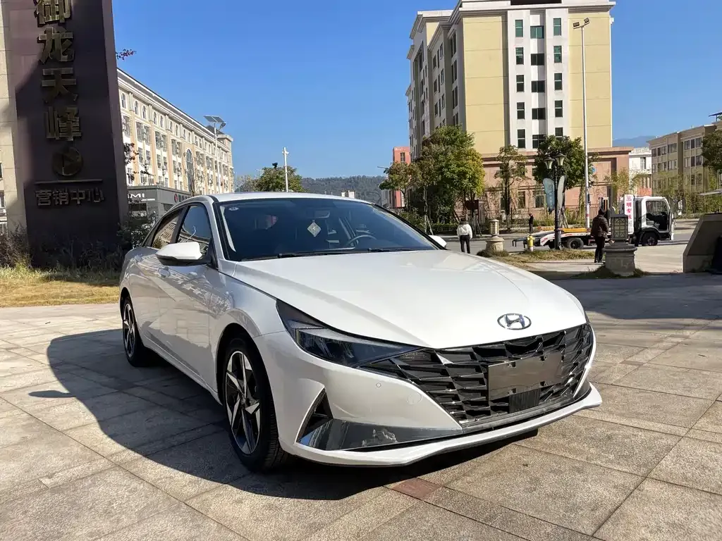 Hyundai Elantra 2022 из CN, фото 10