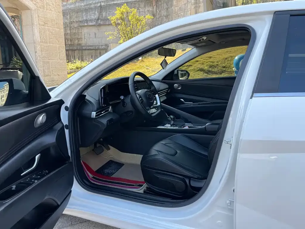 Hyundai Elantra 2022 из CN, фото 5