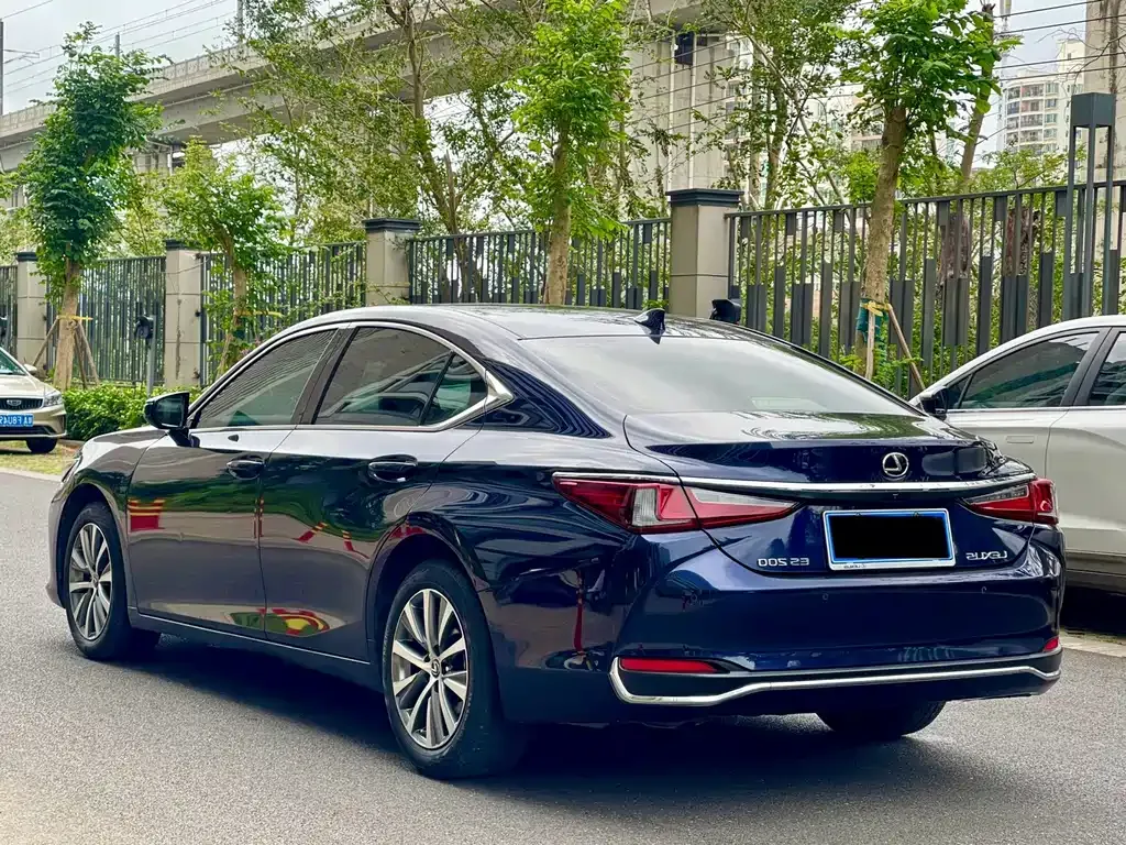 Lexus ES — фото 2