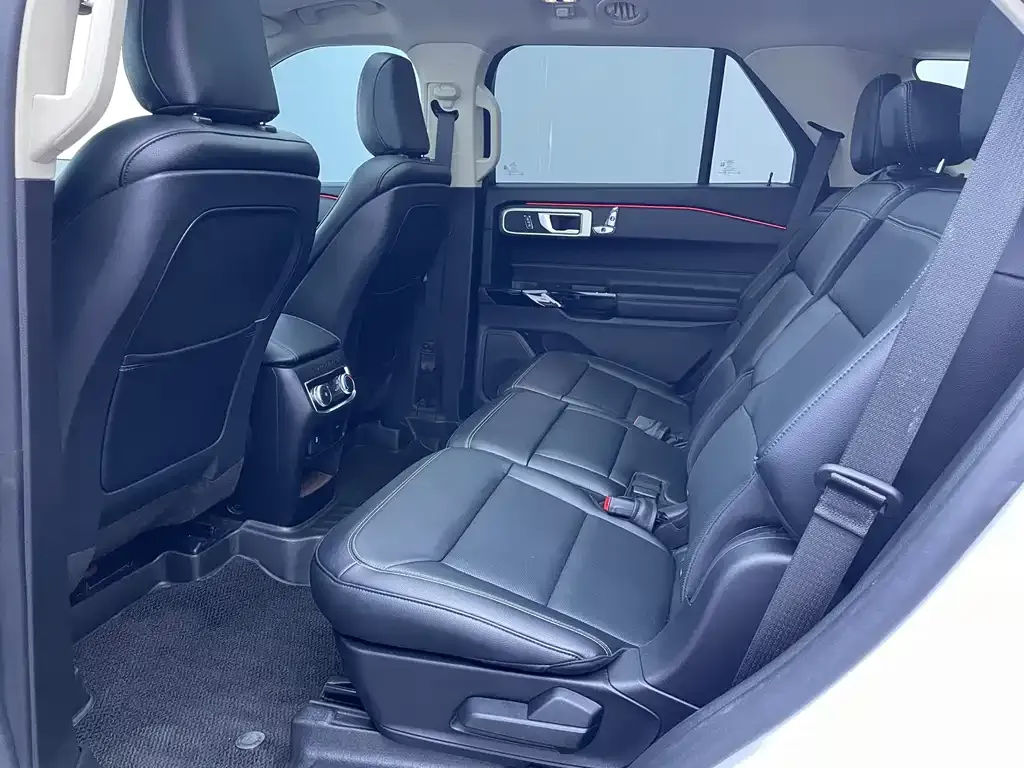 Ford Explorer 2022 из CN, фото 8