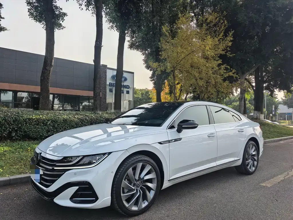Volkswagen CC 2024 из CN, фото 1