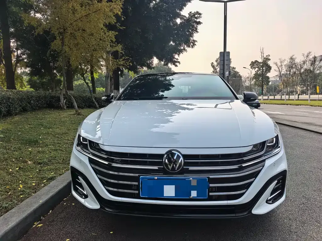 Volkswagen CC 2024 из CN, фото 10