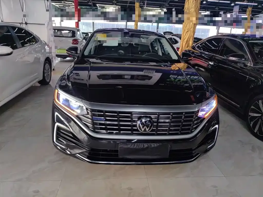 Volkswagen Passat New Energy — фото 3