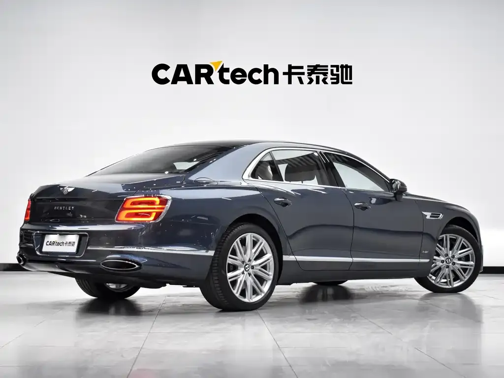 Bentley Flying Spur — фото 4