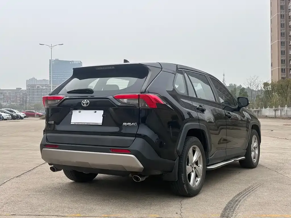 Toyota RAV4 2021 из CN, фото 9