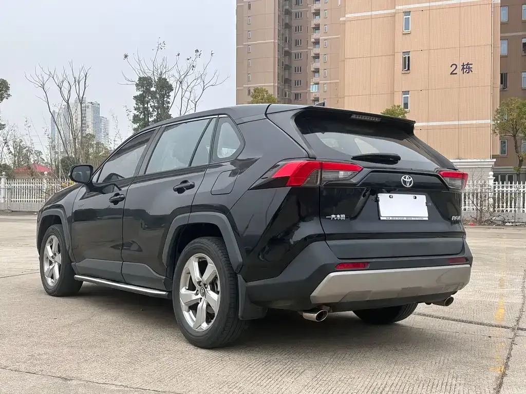 Toyota RAV4 2021 из CN, фото 6