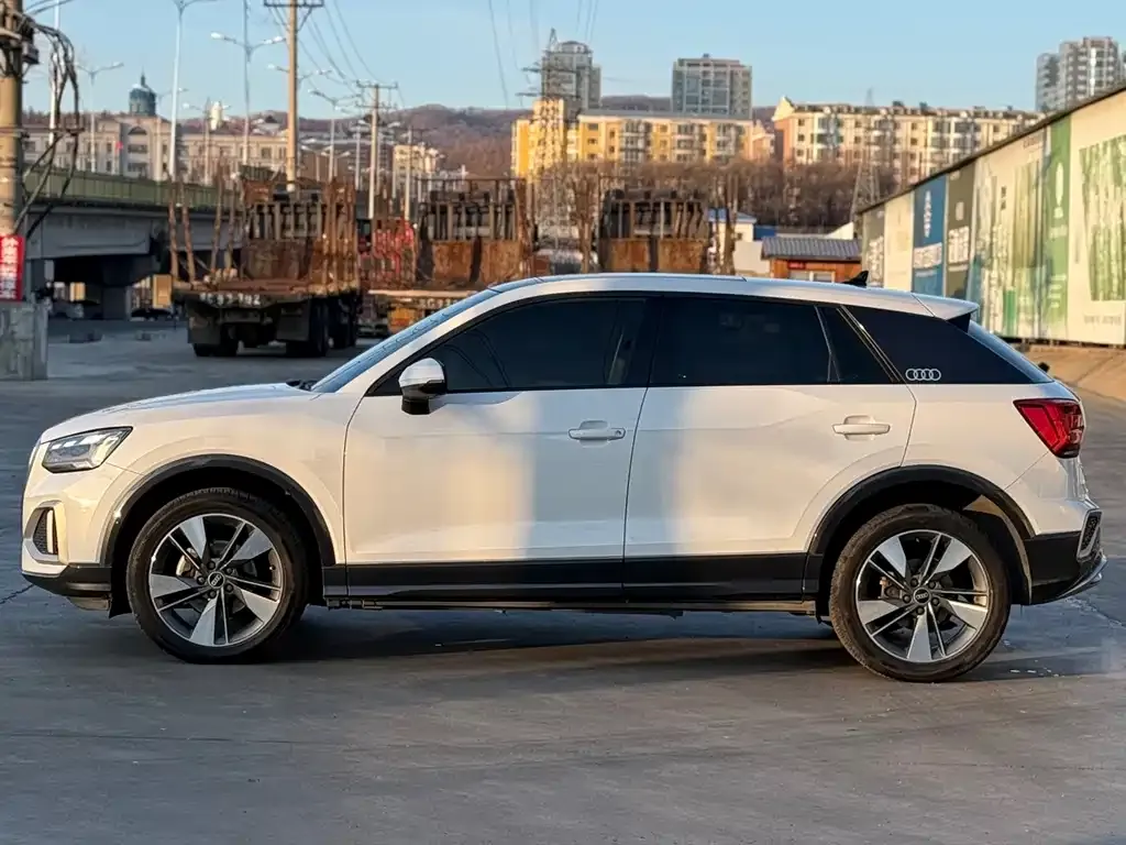 Audi Q2L 2022 из CN, фото 3