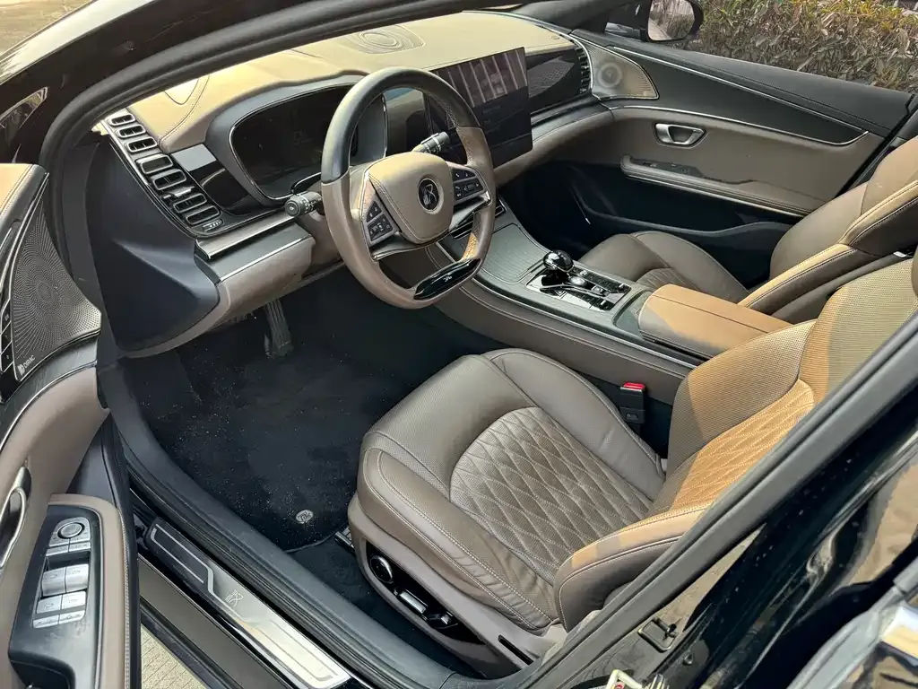BYD Han — фото 7