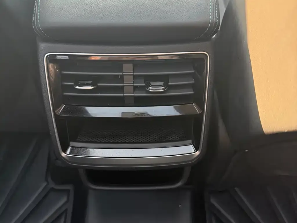 Geely Xingyue L 2025 из CN, фото 2