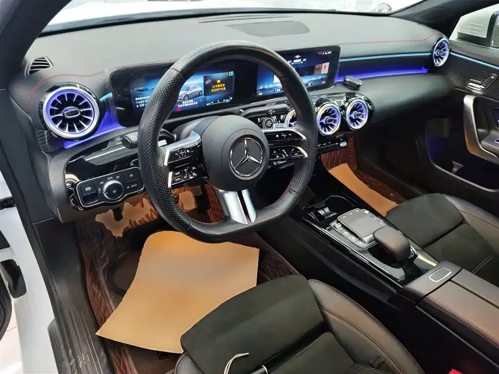 Mercedes-Benz A-Class 2023 из CN, фото 10