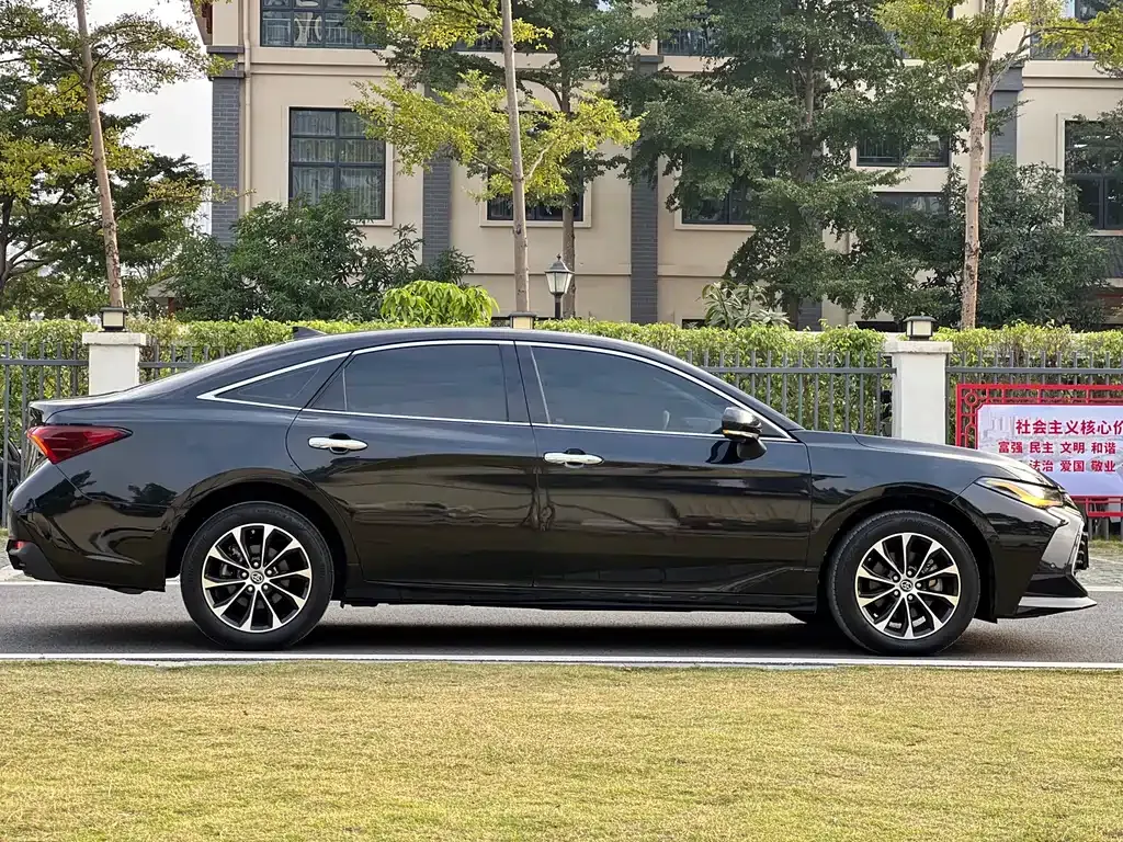 Toyota Avalon 2022 из CN, фото 8
