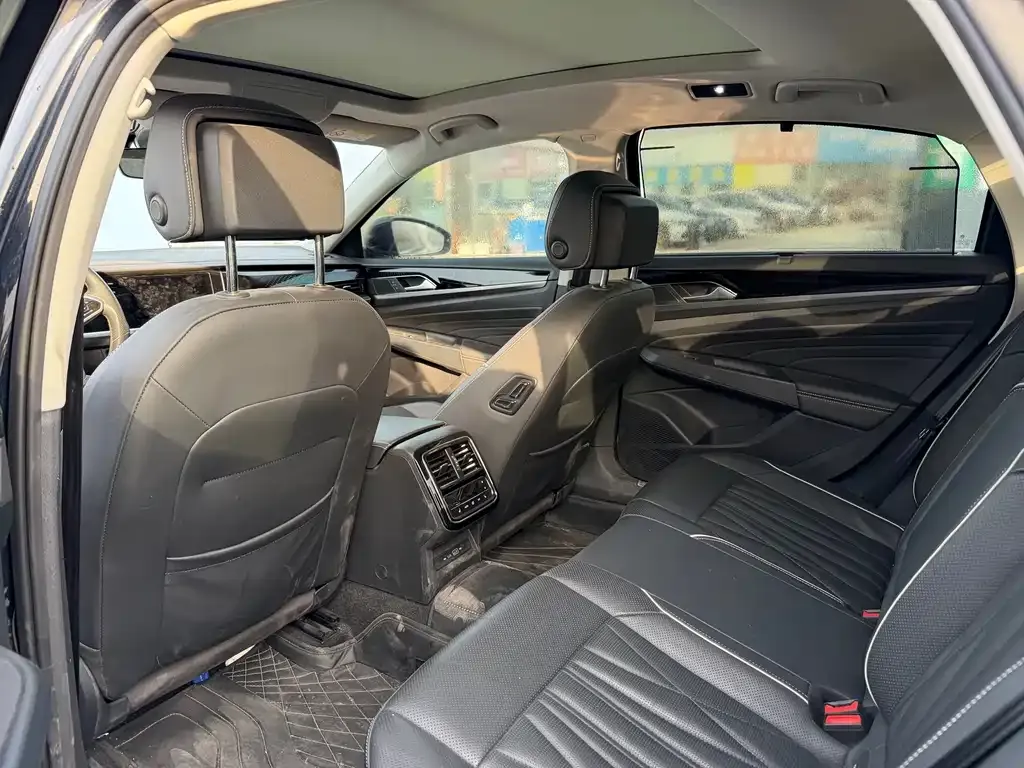 Volkswagen Passat 2022 из CN, фото 4