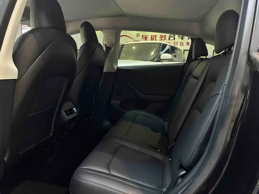 Tesla Model Y 2022 из CN, фото 3