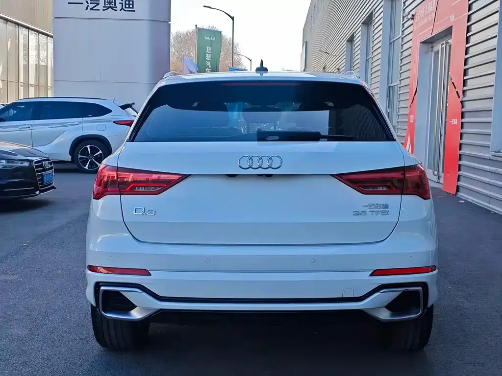 Audi Q3 2023 из CN, фото 7
