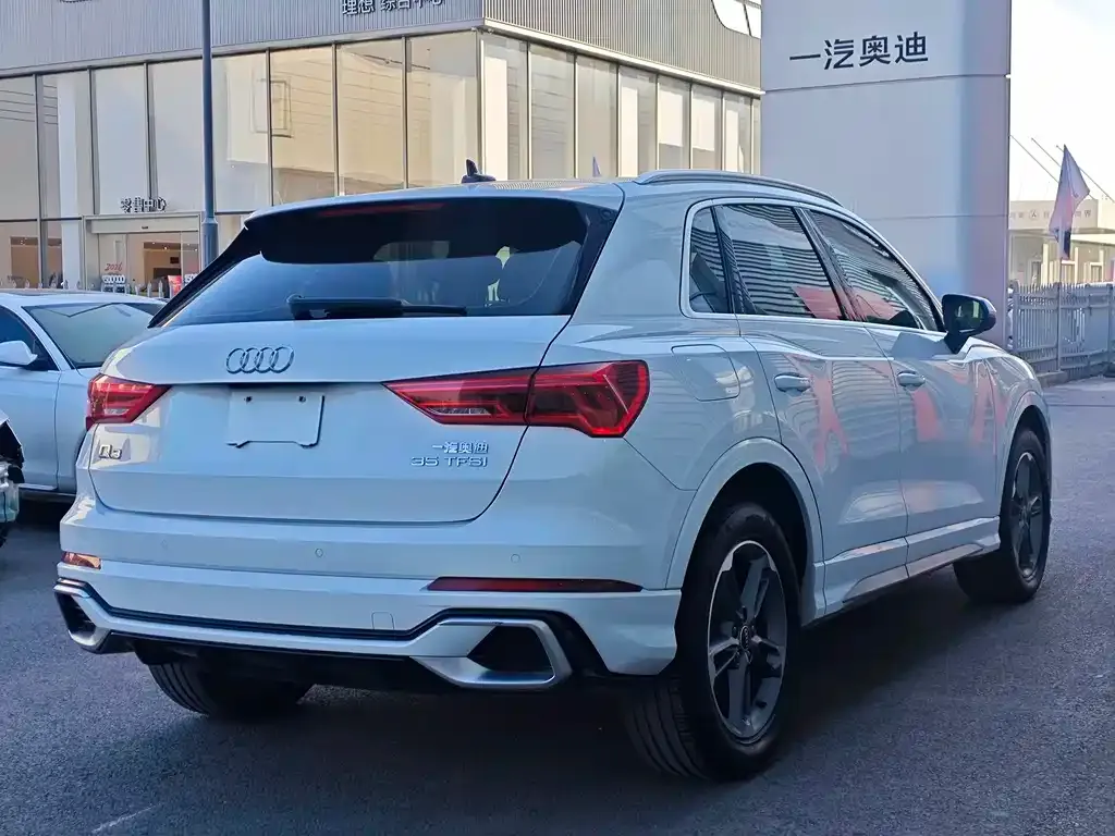 Audi Q3 2023 из CN, фото 6