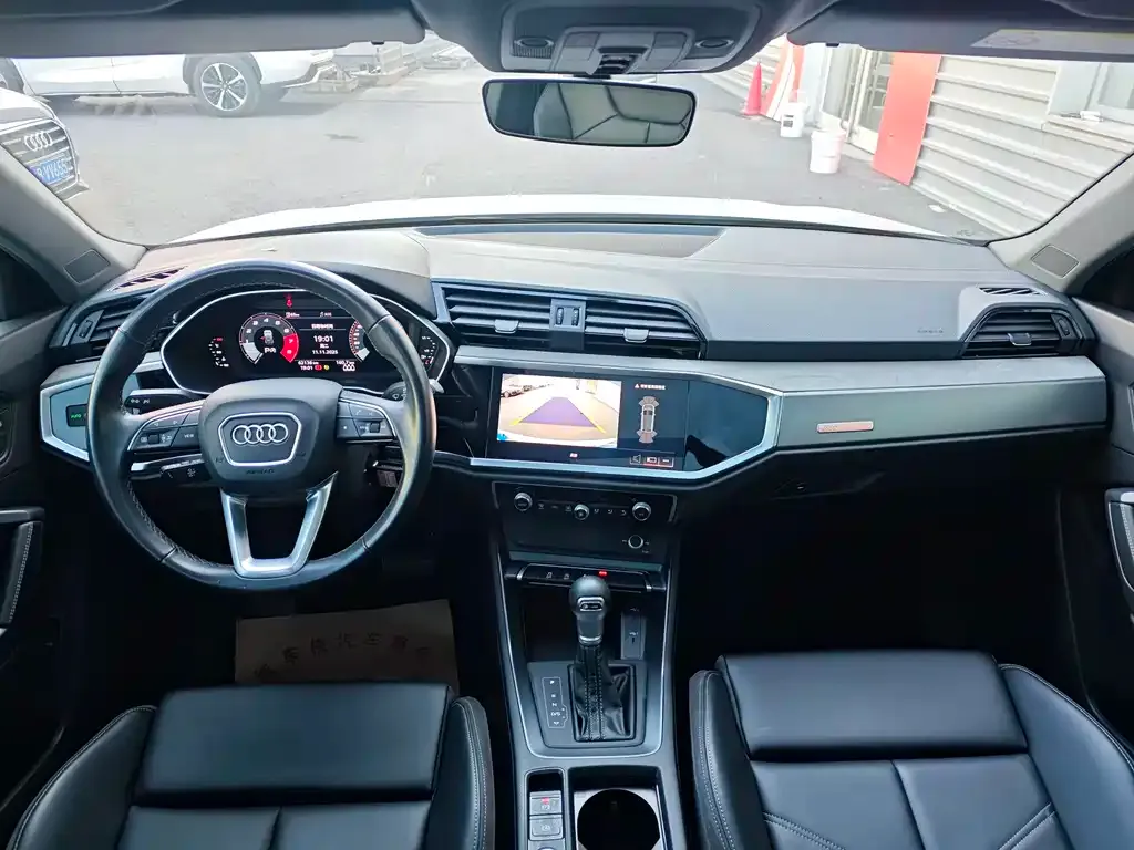 Audi Q3 2023 из CN, фото 4