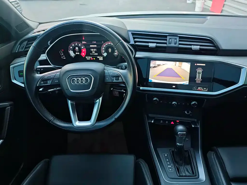 Audi Q3 2023 из CN, фото 2