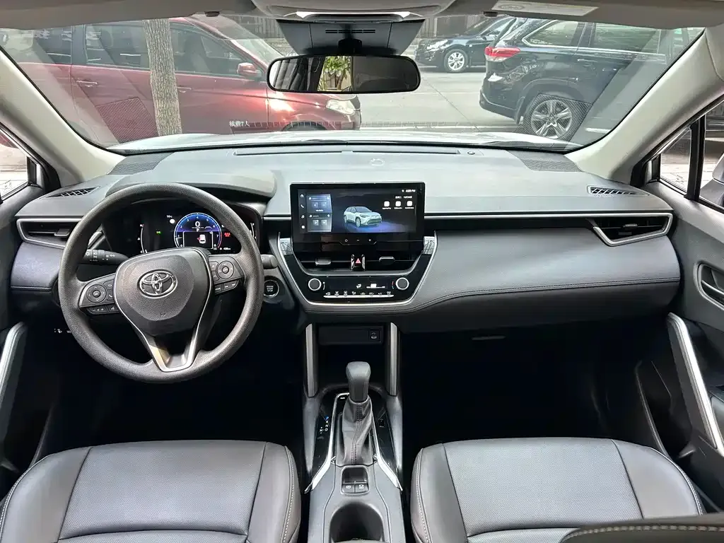 Toyota Frontlander 2024 из CN, фото 8