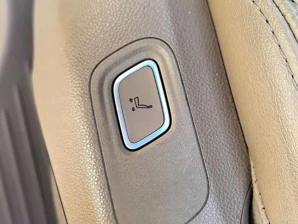 Buick GL8 2021 из CN, фото 10