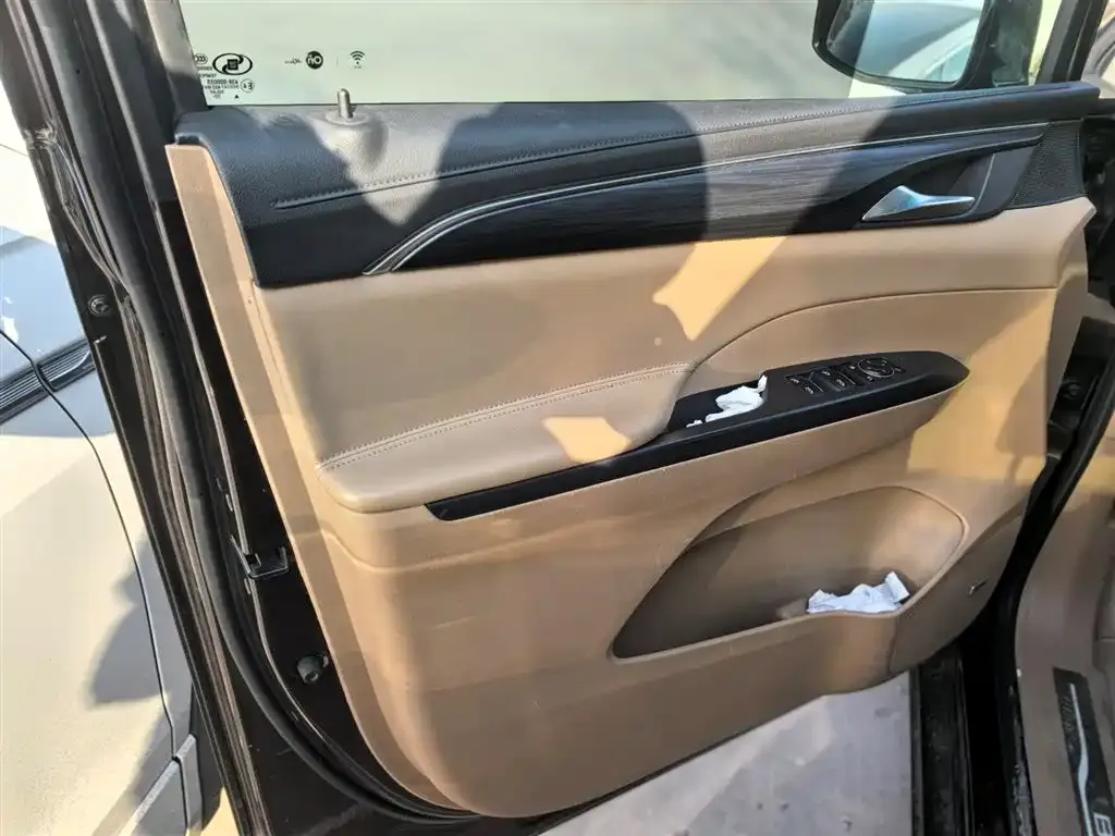 Buick GL8 2021 из CN, фото 7