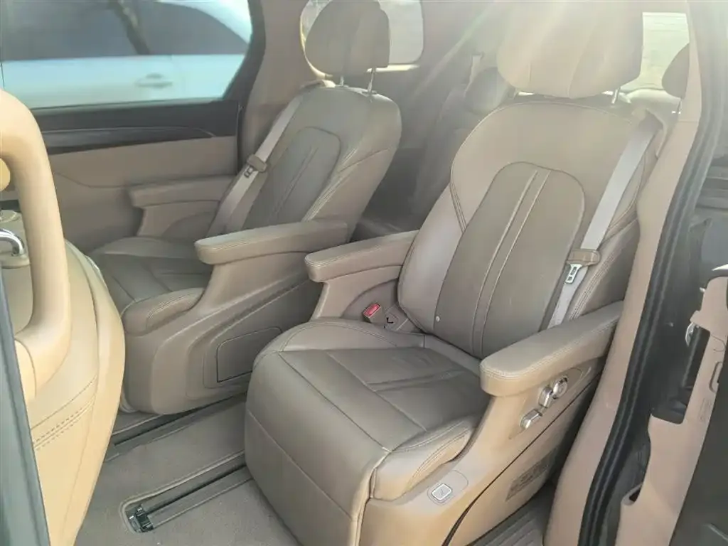 Buick GL8 2021 из CN, фото 6