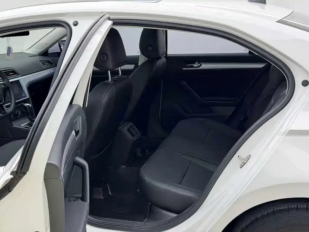 Volkswagen Lamando 2021 из CN, фото 10