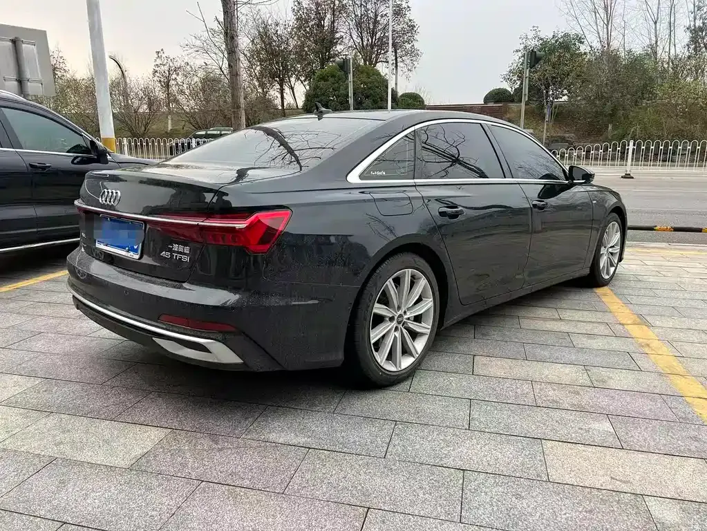 Audi A6L 2024 из CN, фото 5