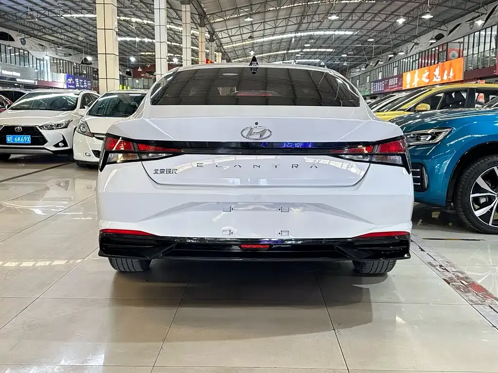 Hyundai Elantra 2021 из CN, фото 4