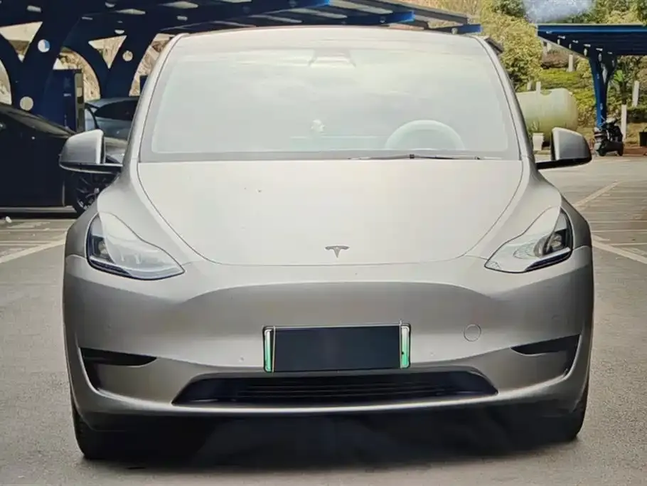 Tesla Model Y — фото 6