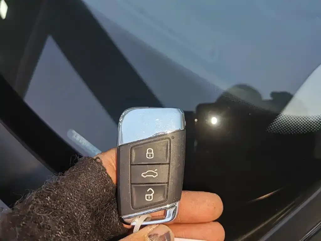 Volkswagen Passat — фото 3