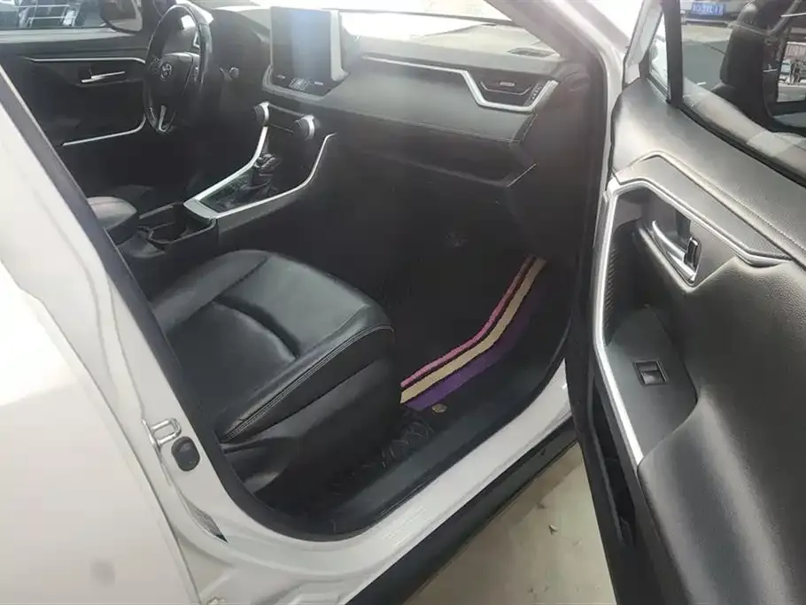 Toyota RAV4 2021 из CN, фото 6
