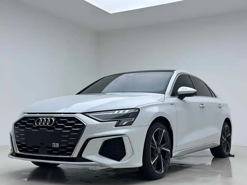 Audi A3 2021 из CN, фото 1