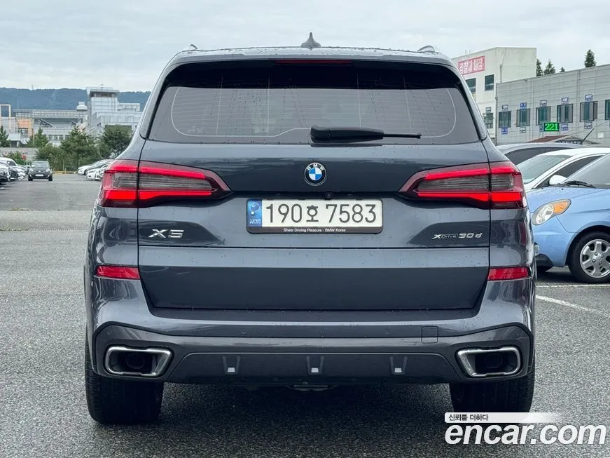 BMW X5 — фото 10