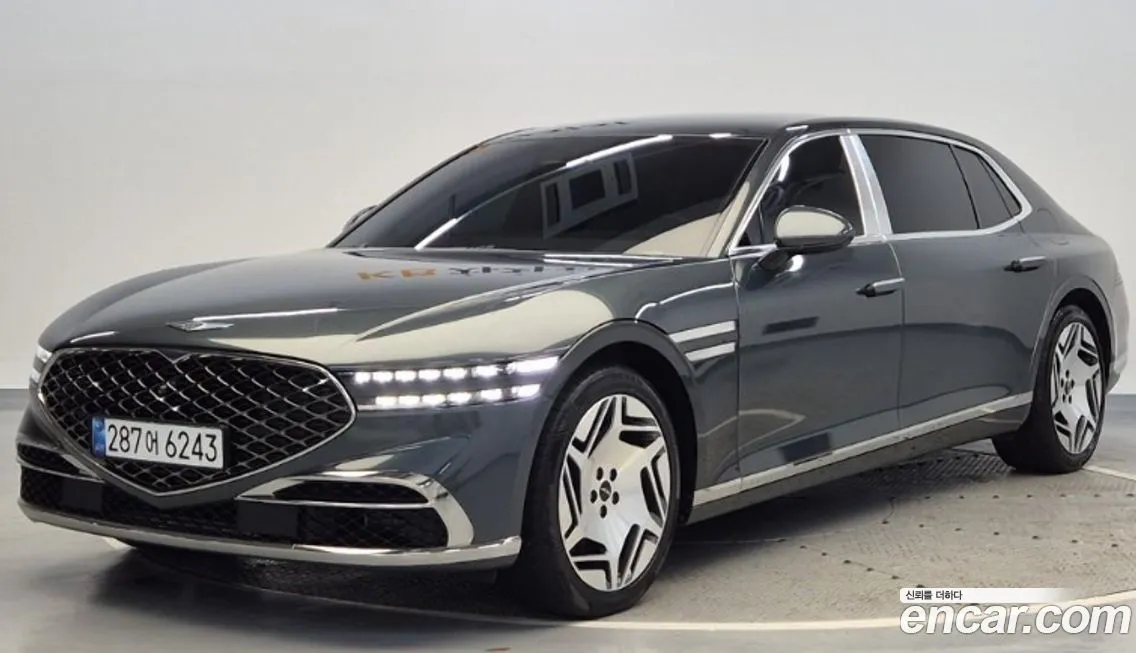 Genesis G90 — фото 1