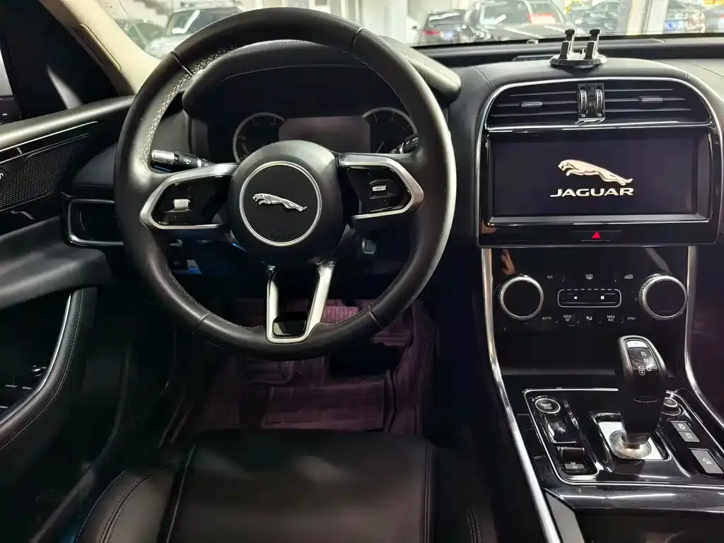 Jaguar XEL 2021 из CN, фото 9