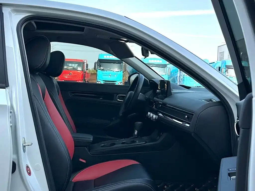 Honda Civic — фото 8