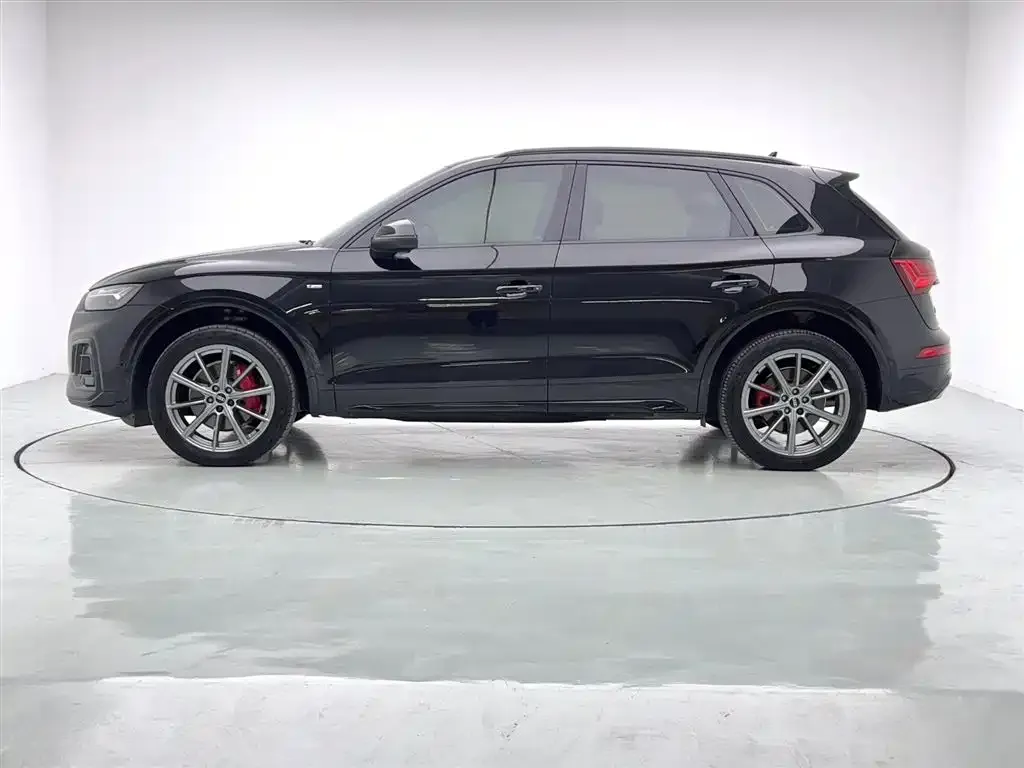 Audi Q5L 2022 из CN, фото 7
