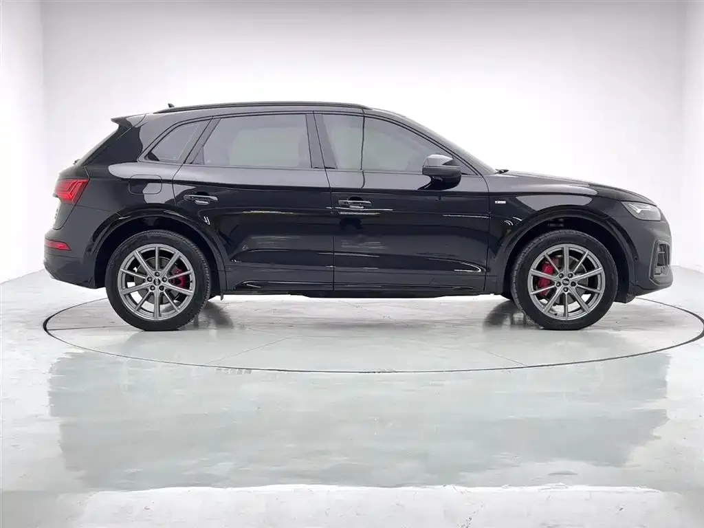 Audi Q5L 2022 из CN, фото 8