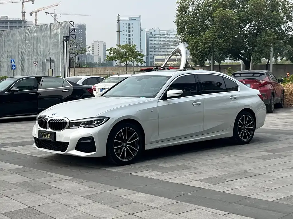 BMW 3 Series — фото 1