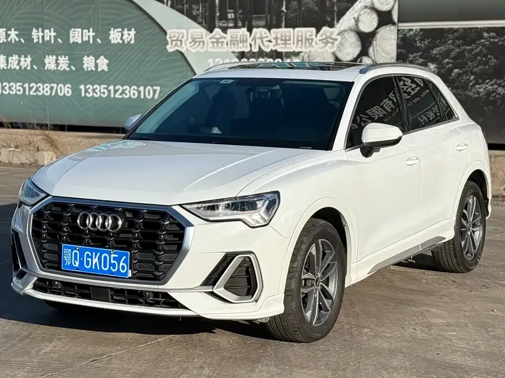 Audi Q3 — фото 1