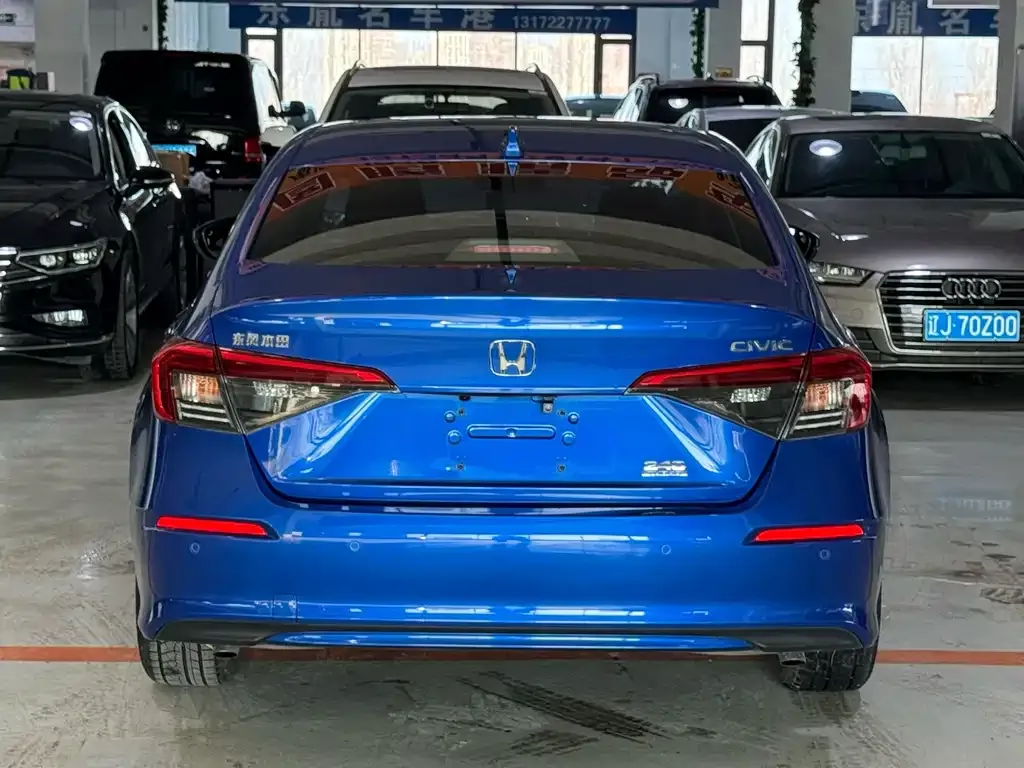 Honda Civic — фото 5
