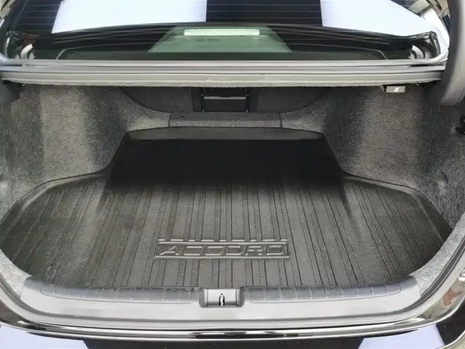 Honda Accord — фото 10