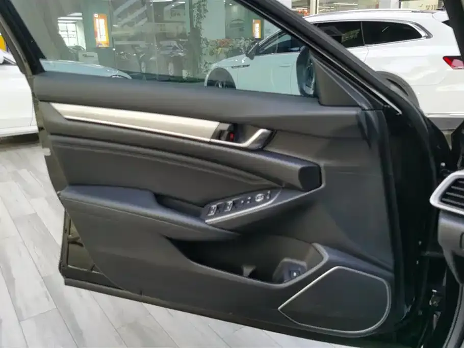 Honda Accord — фото 2