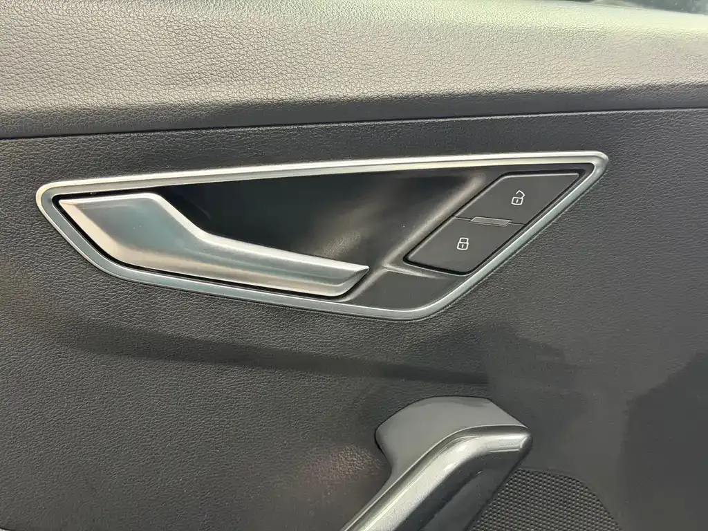 Audi Q2L 2022 из CN, фото 9