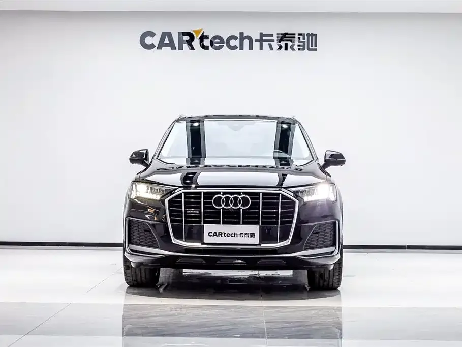 Audi Q7 2023 из CN, фото 1